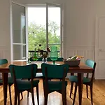 Au Coeur De L'ile Saint Louis *