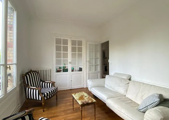 Au Coeur De L'ile Saint Louis منزل للإقامة *