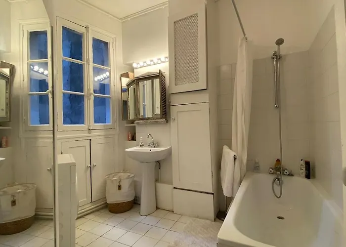 Au Coeur De L'ile Saint Louis منزل للإقامة
