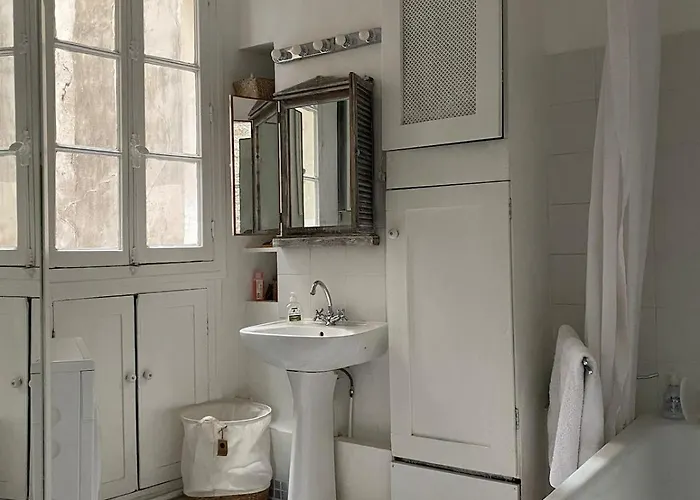 Au Coeur De L'ile Saint Louis * باريس